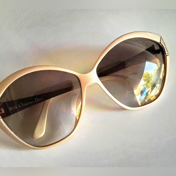 SOLD-CHRISTIAN DIOR SUNGLASSES- CREAM W/ GOLD - Picture 7 of 7